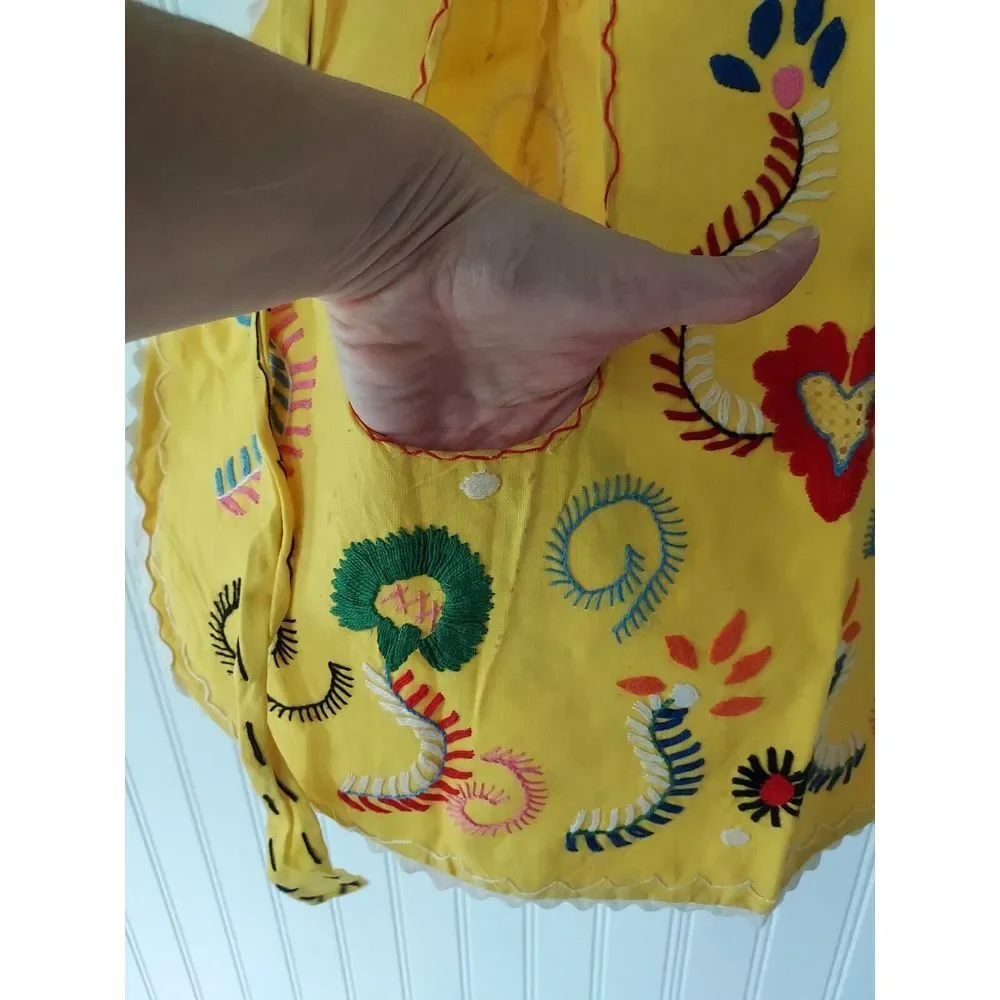 Vintage Half Apron Yellow Portugal‎ Embroidered Floral Traditional Pocket